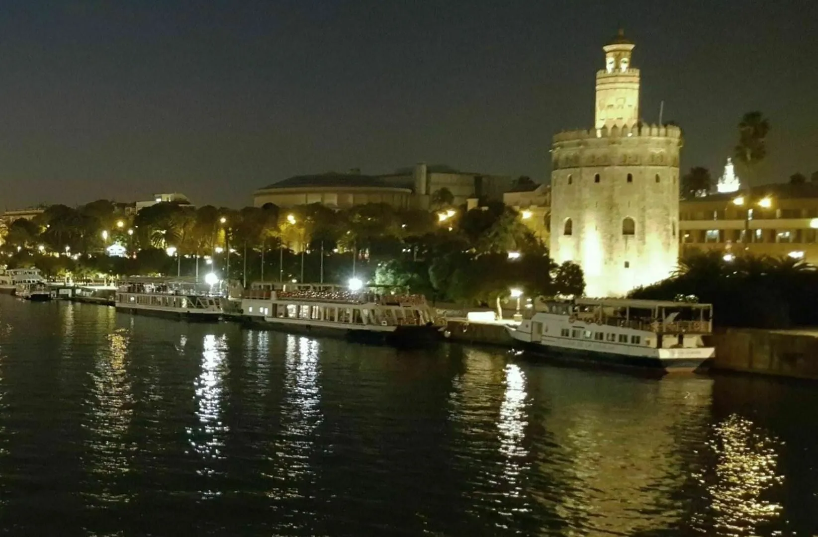 Apartment With 2 Bedrooms In Sevilla, With Wifi 세비야